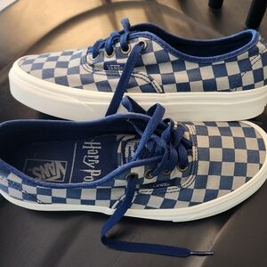 HARRY POTTER SPECIAL EDITION VANS RAVENCLAW EDITION MENS SIZE 6 WOMENS SIZE 7.5
